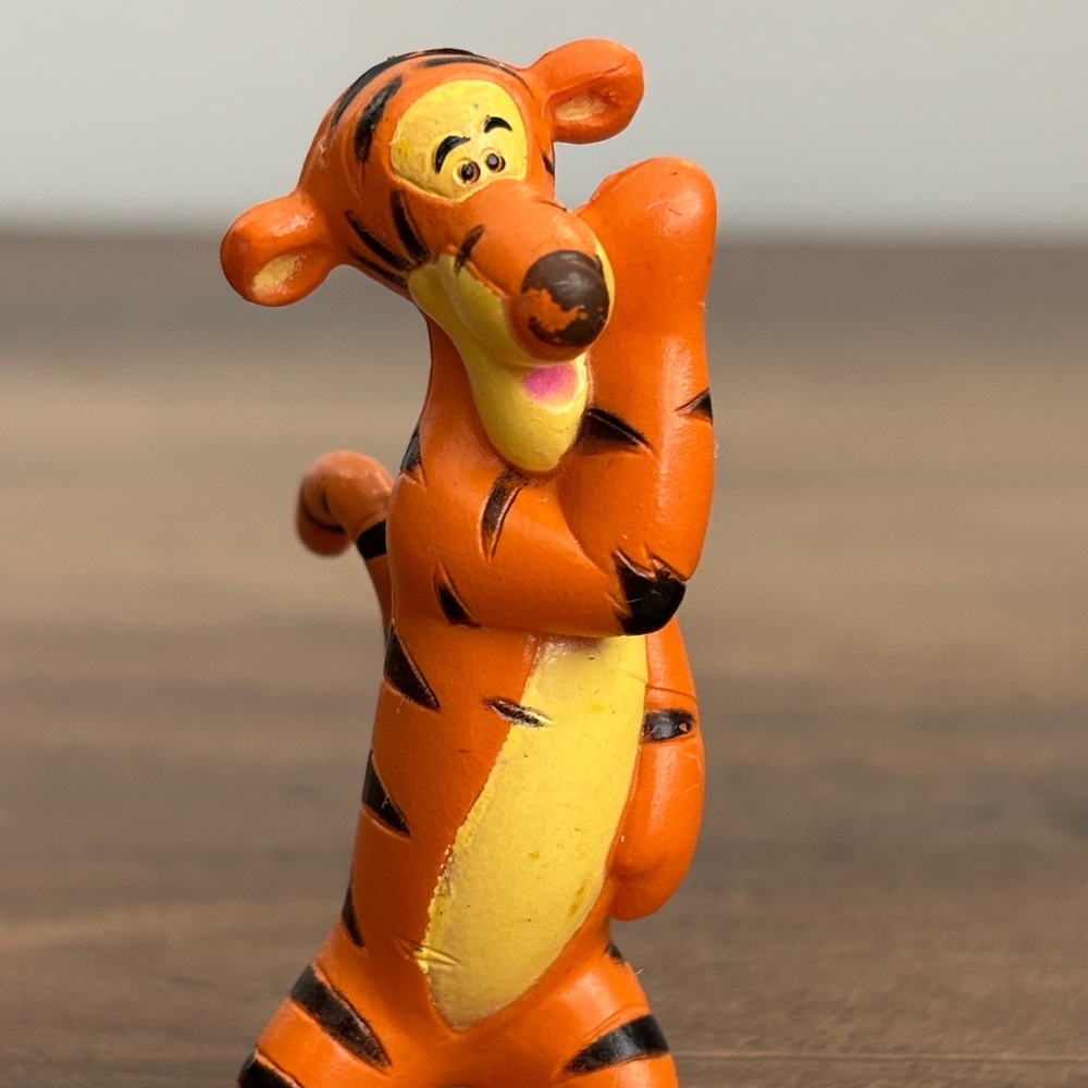 Vintage DISNEY Winnie the Pooh TIGGER Toy Figure PVC Hand by Mouth Cake Topper